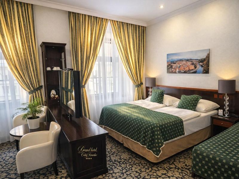 Hotel Grand image