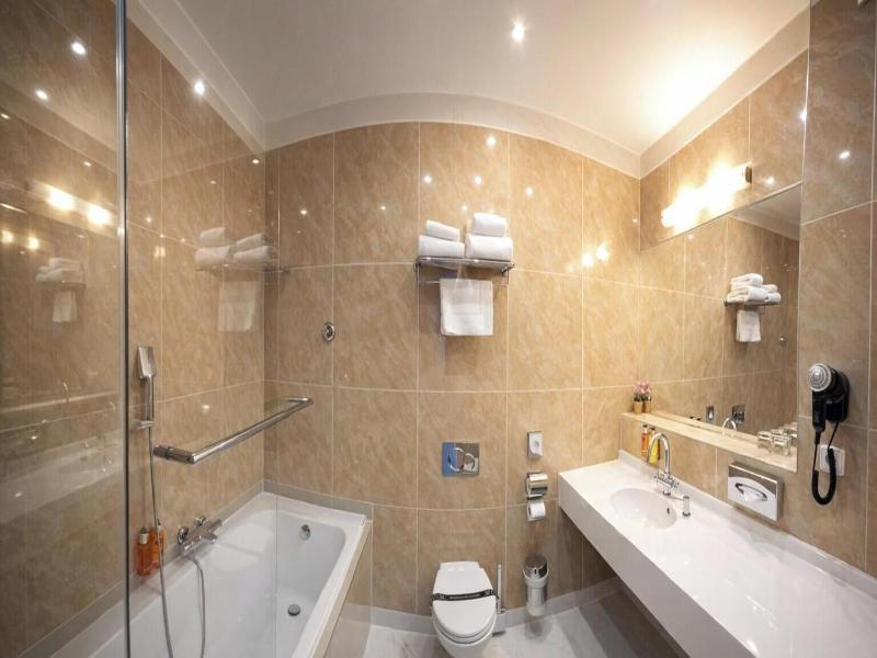 Hotel Grand image