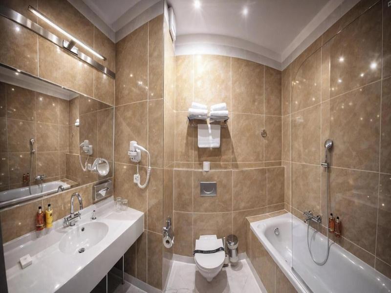 Hotel Grand image