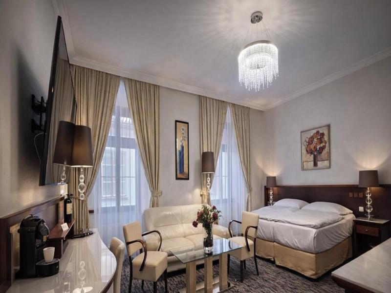 Hotel Grand image