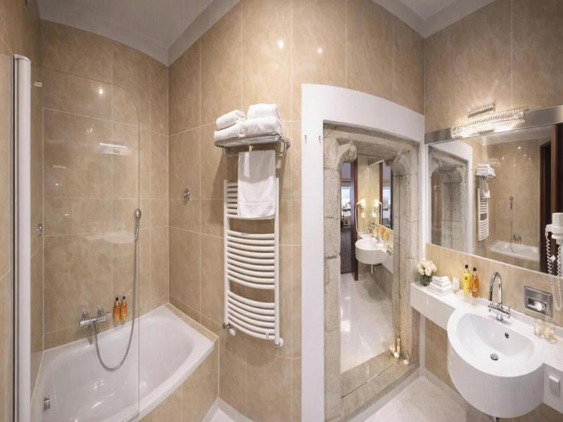 Hotel Grand image