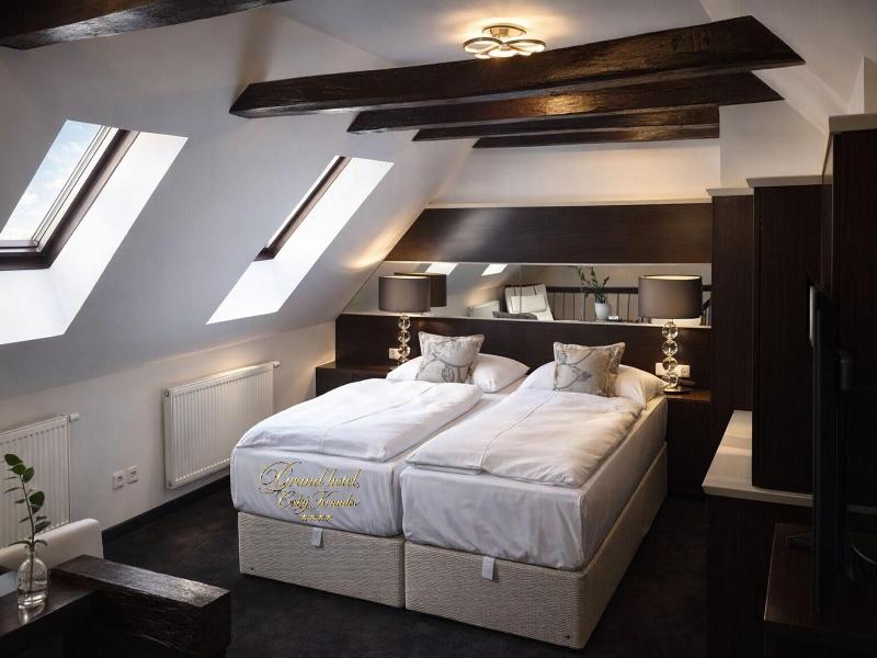 Hotel Grand image