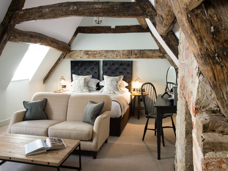 Kings Head Hotel image