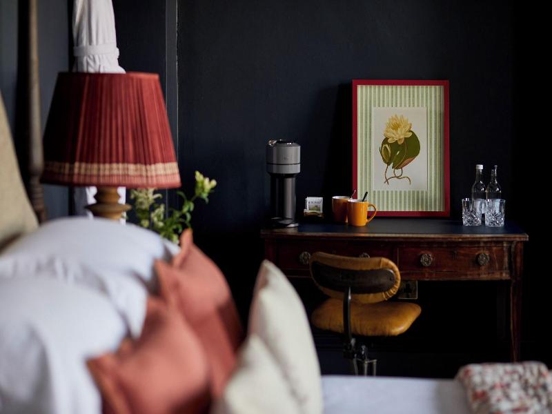 Kings Head Hotel image