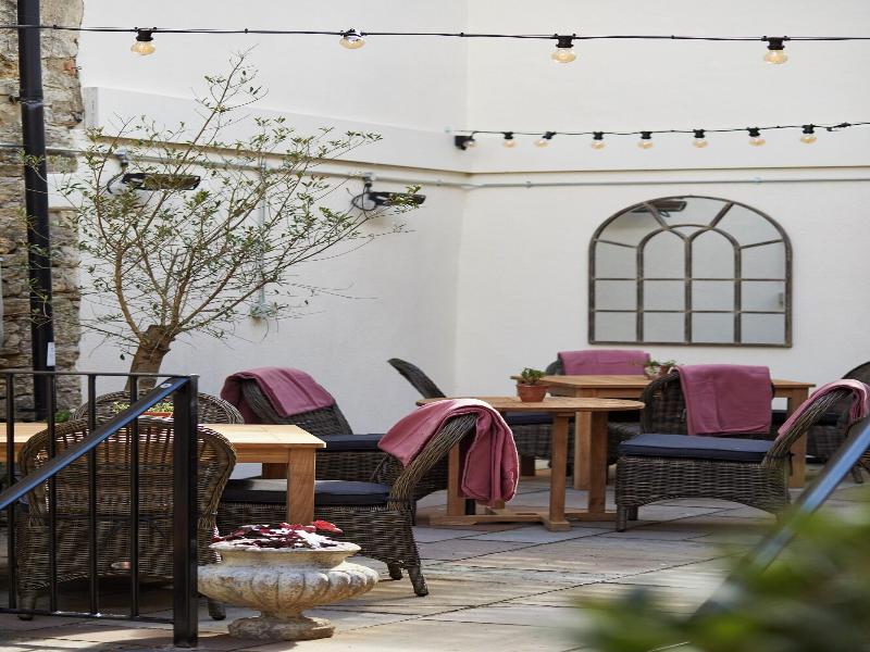 Kings Head Hotel image