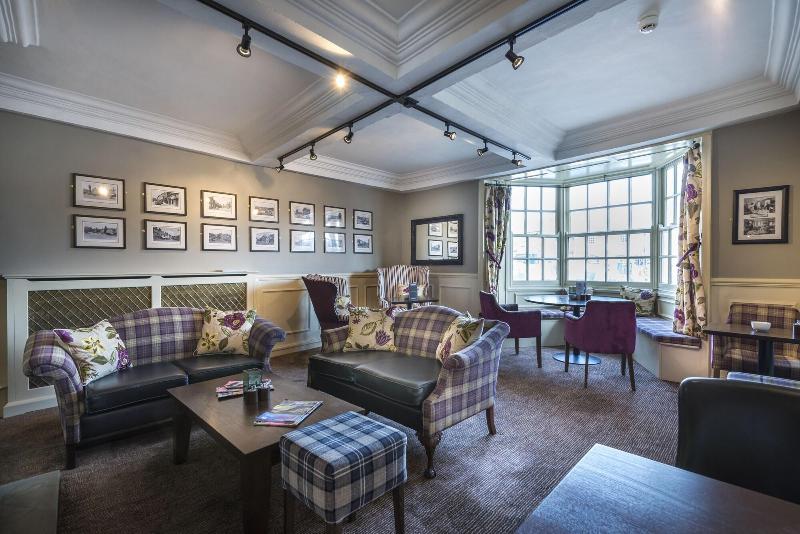 The Golden Fleece Hotel image