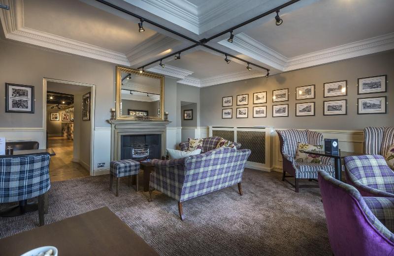 The Golden Fleece Hotel image