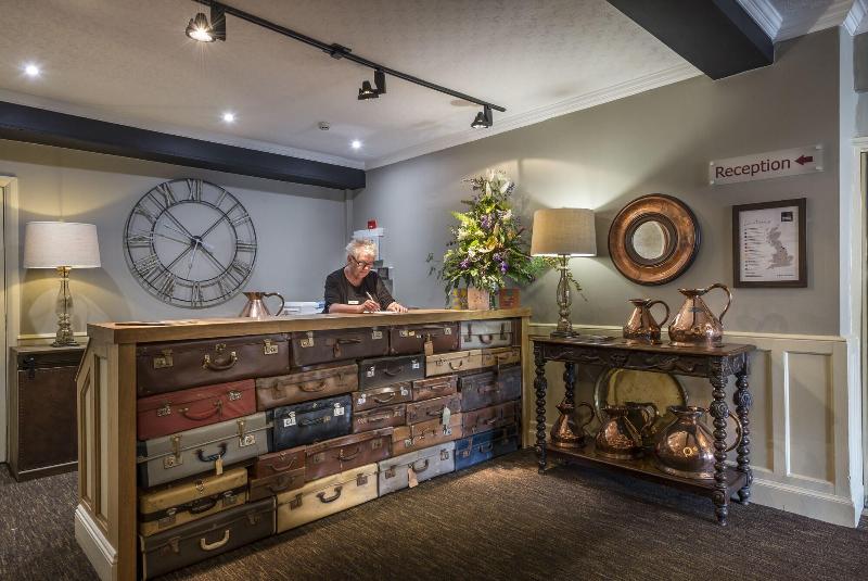 The Golden Fleece Hotel image