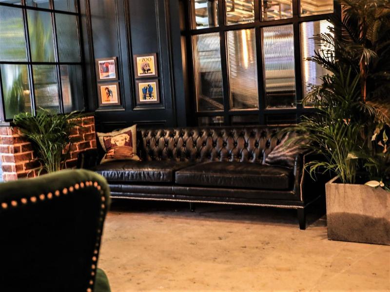 The Lansdowne Hotel image