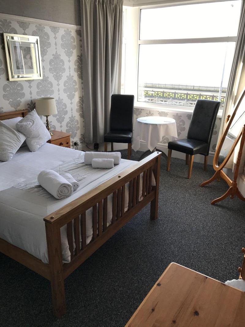 Queens Plaza Hotel image