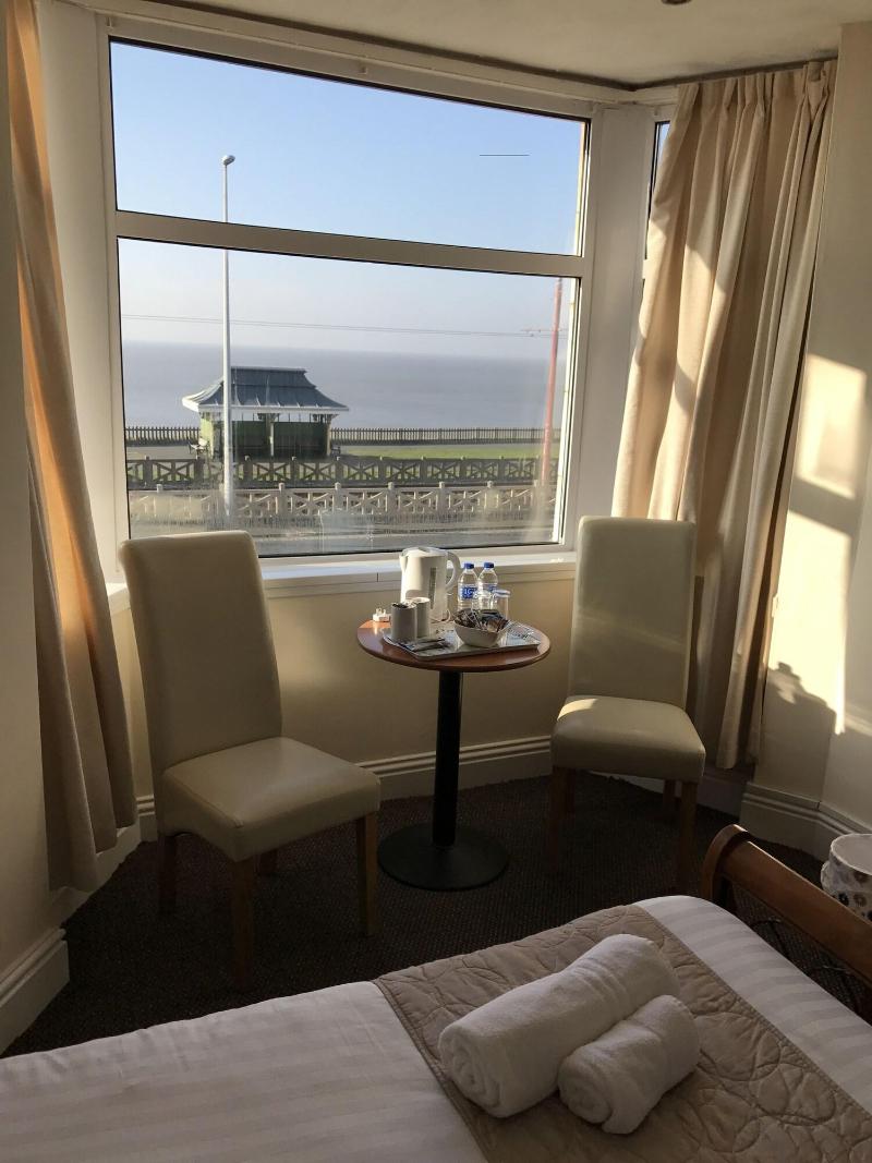 Queens Plaza Hotel image