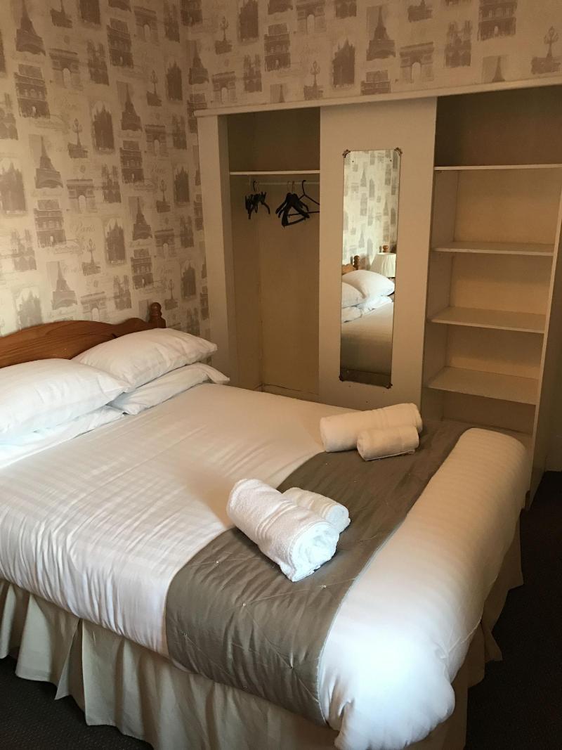 Queens Plaza Hotel image