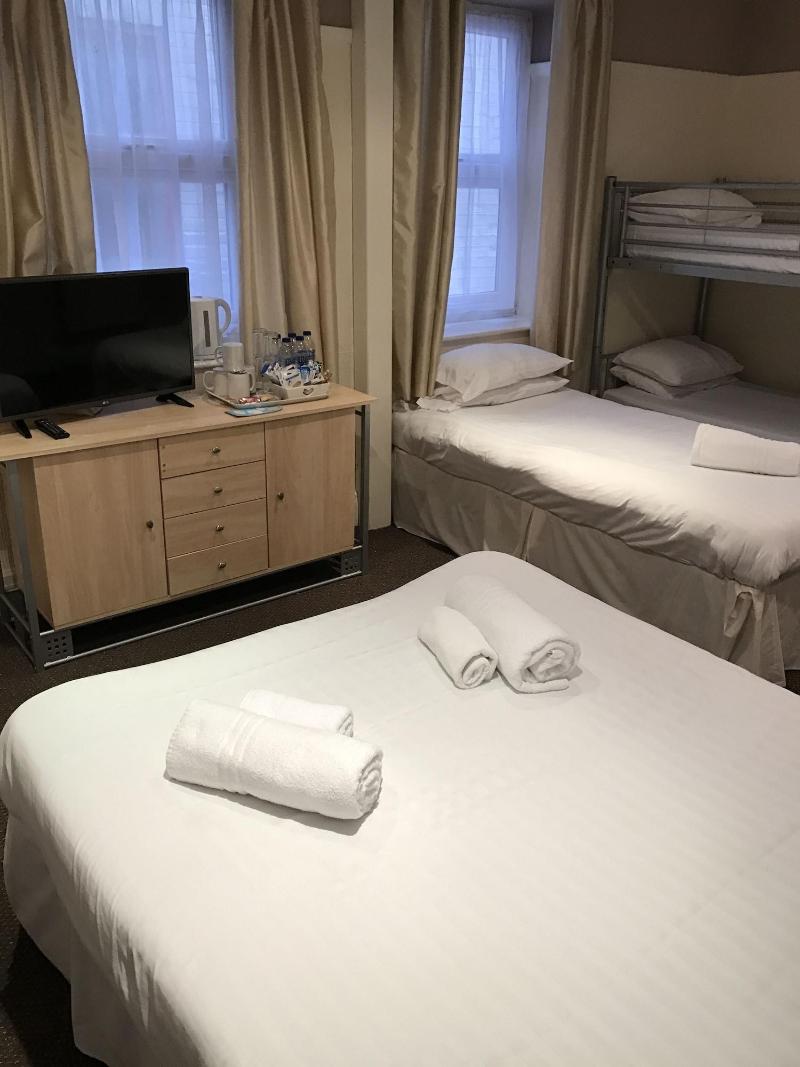 Queens Plaza Hotel image