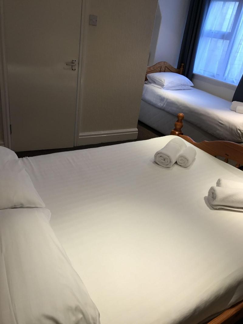 Queens Plaza Hotel image