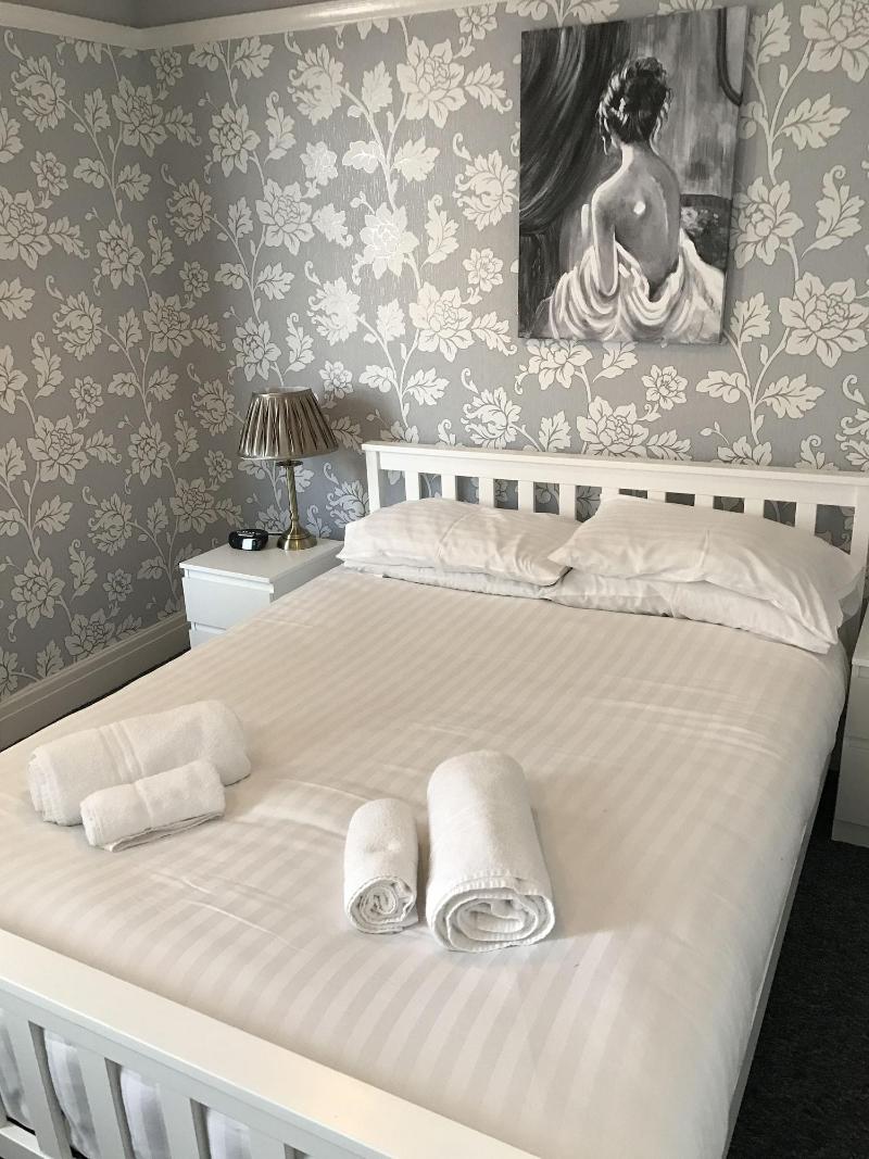 Queens Plaza Hotel image