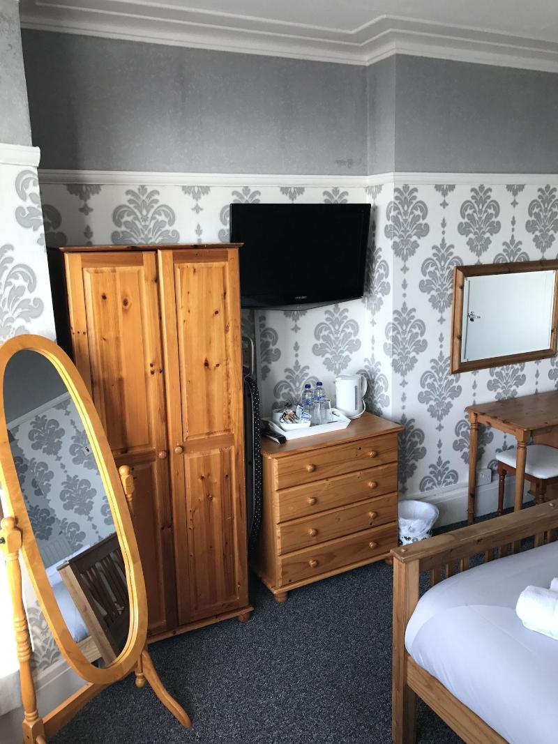 Queens Plaza Hotel image