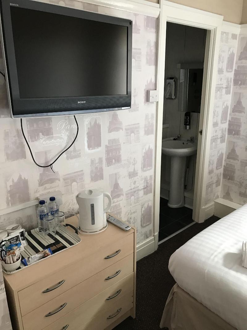 Queens Plaza Hotel image