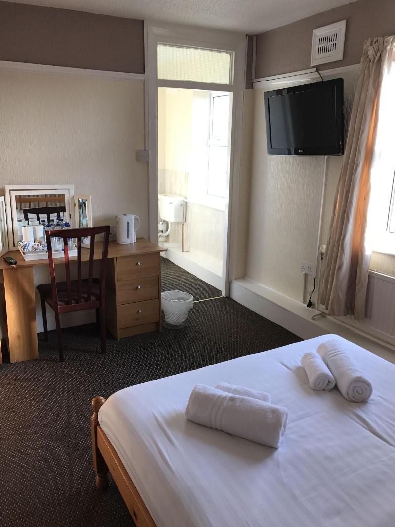 Queens Plaza Hotel image
