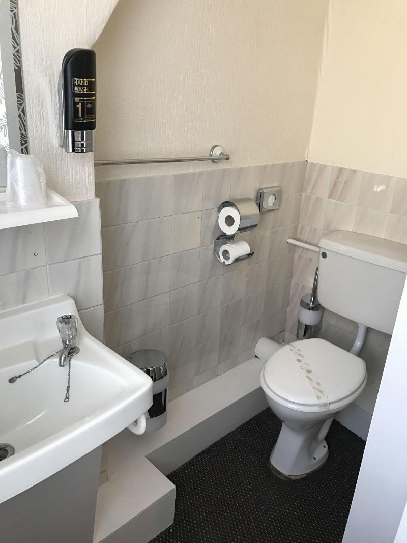 Queens Plaza Hotel image
