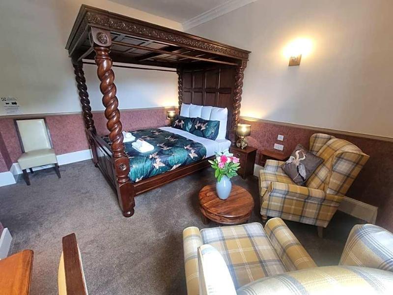 Roy Bridge Hotel image
