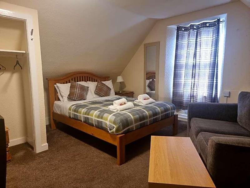 Roy Bridge Hotel image