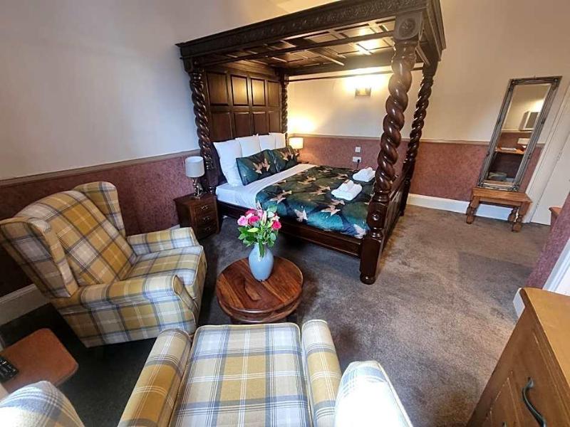 Roy Bridge Hotel image