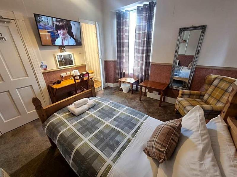 Roy Bridge Hotel image