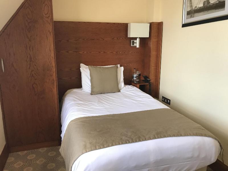 Pier Hotel image