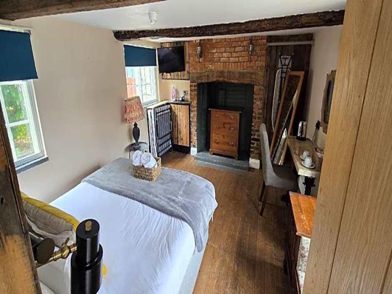 The Carpenters Arms image