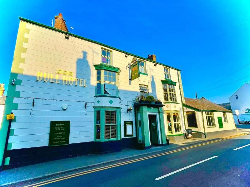 Bull Hotel image