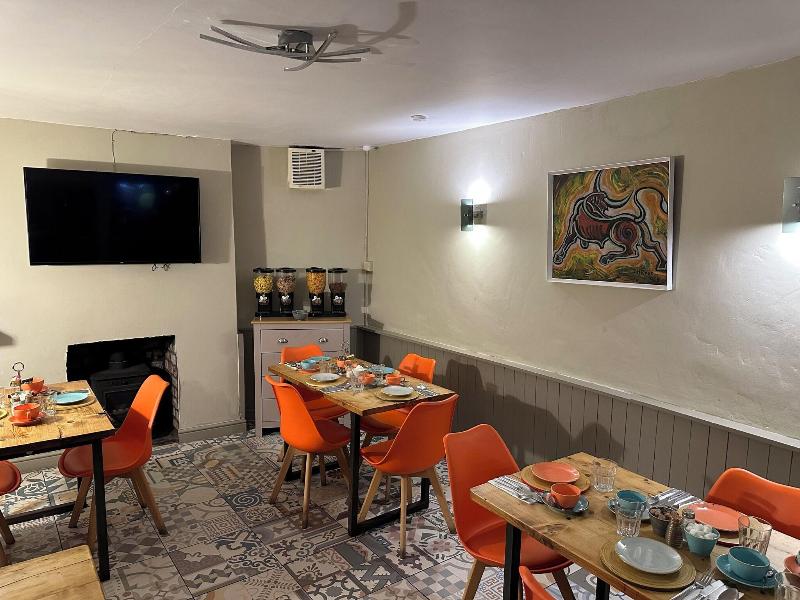 Bull Hotel image