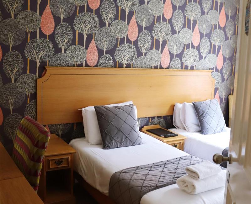 The George Inn image