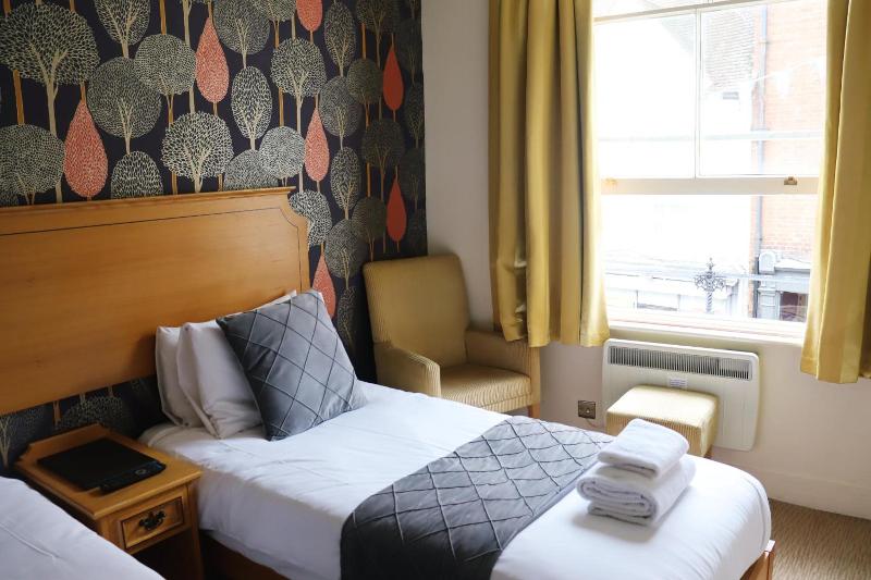 The George Inn image