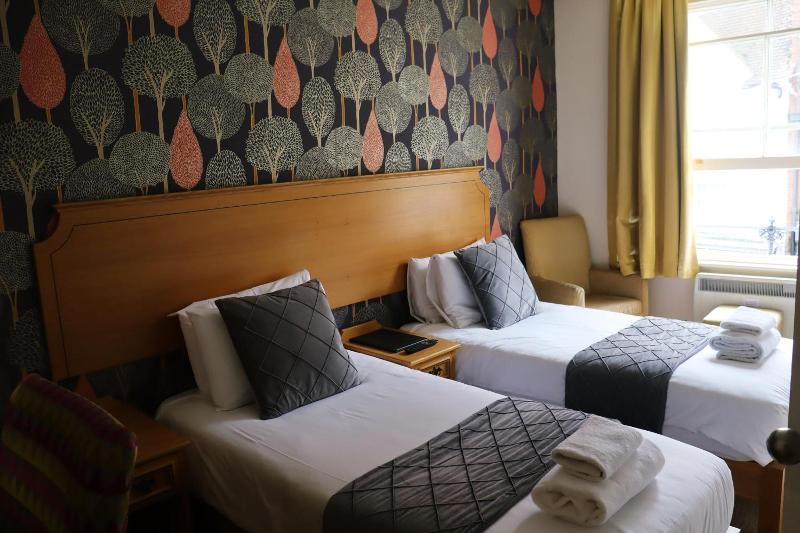 The George Inn image