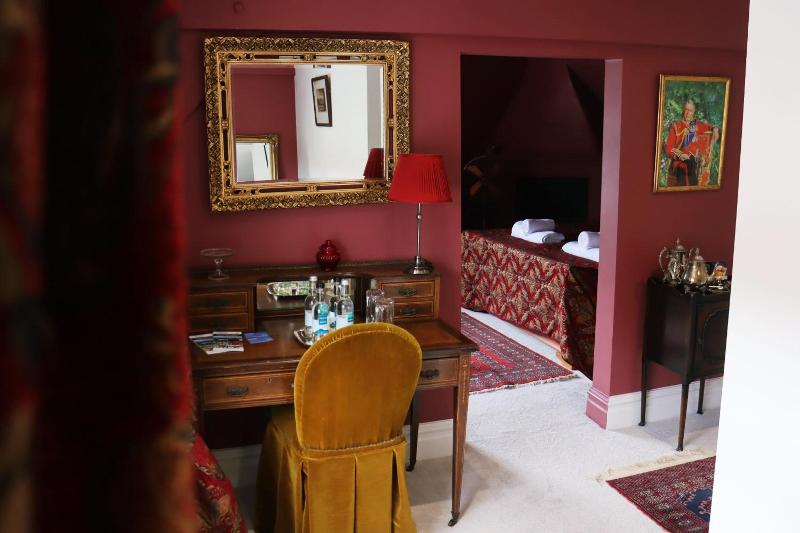 The George Inn image