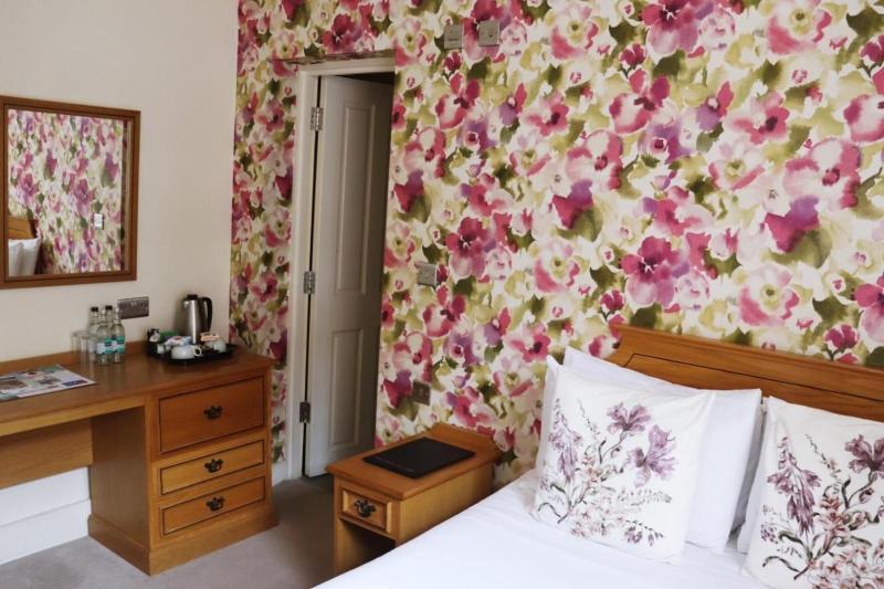 The George Inn image