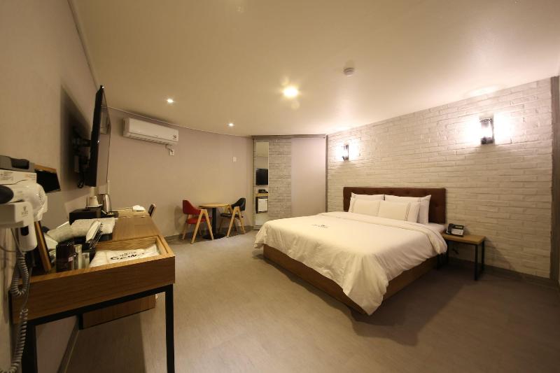 Winner Hotel image
