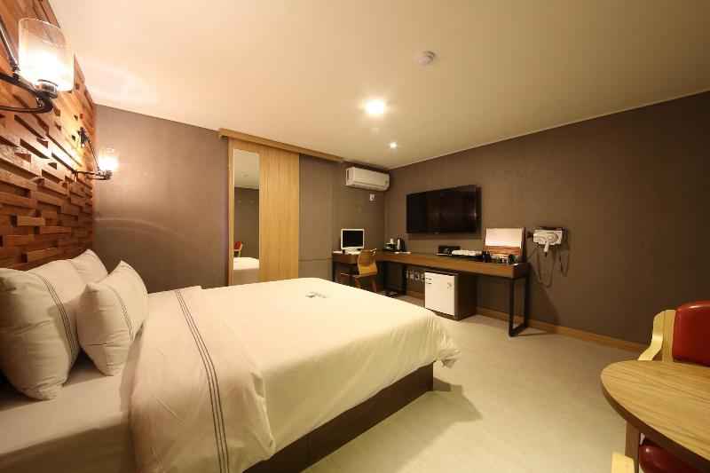 Winner Hotel image