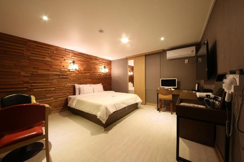Winner Hotel image