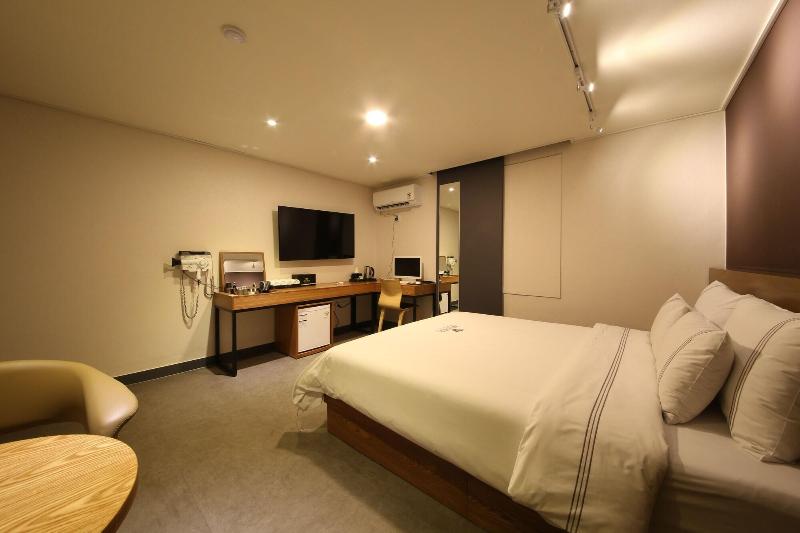Winner Hotel image