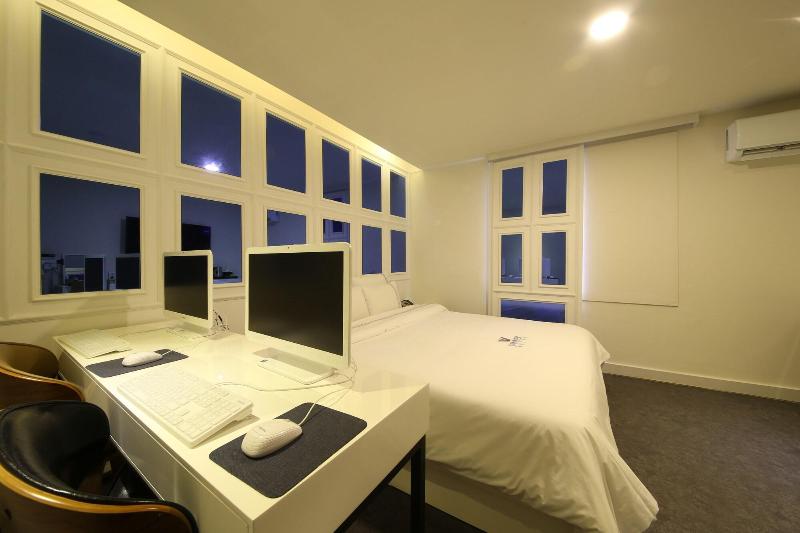 Winner Hotel image