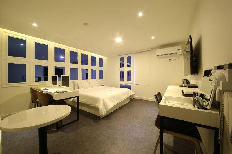 Winner Hotel image