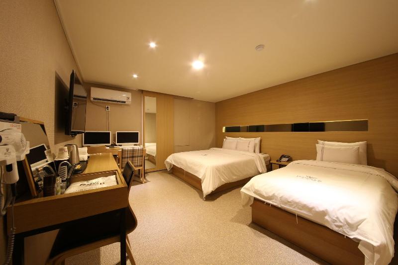 Winner Hotel image