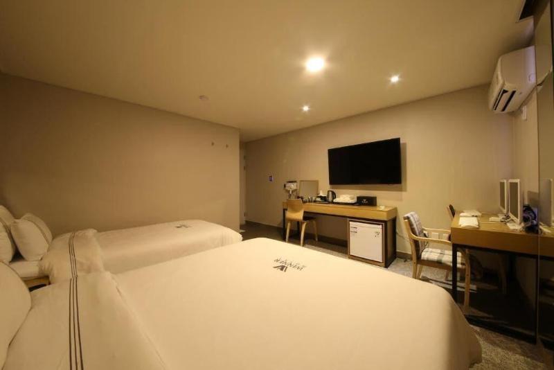 Winner Hotel image
