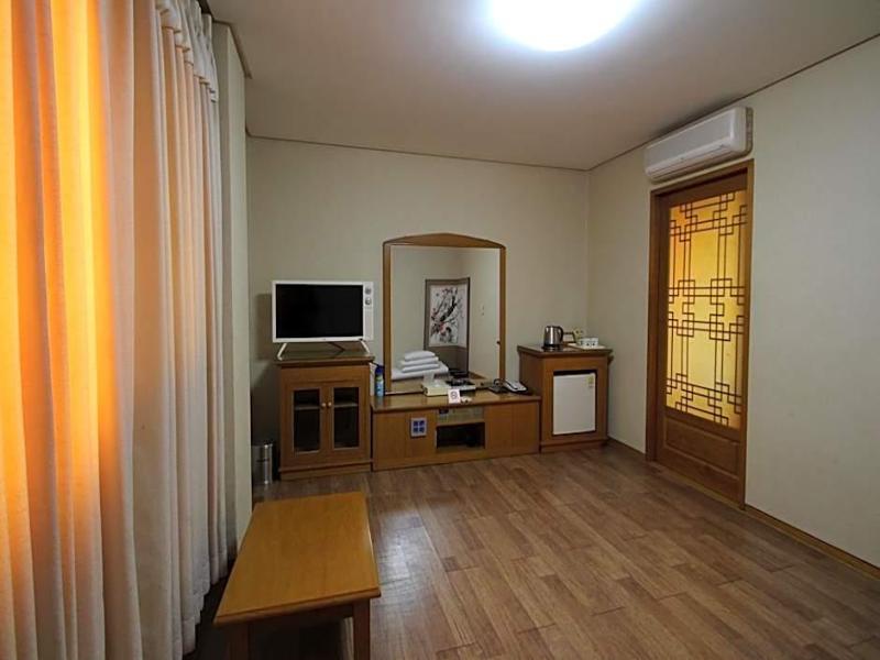 Daedong Hotel image