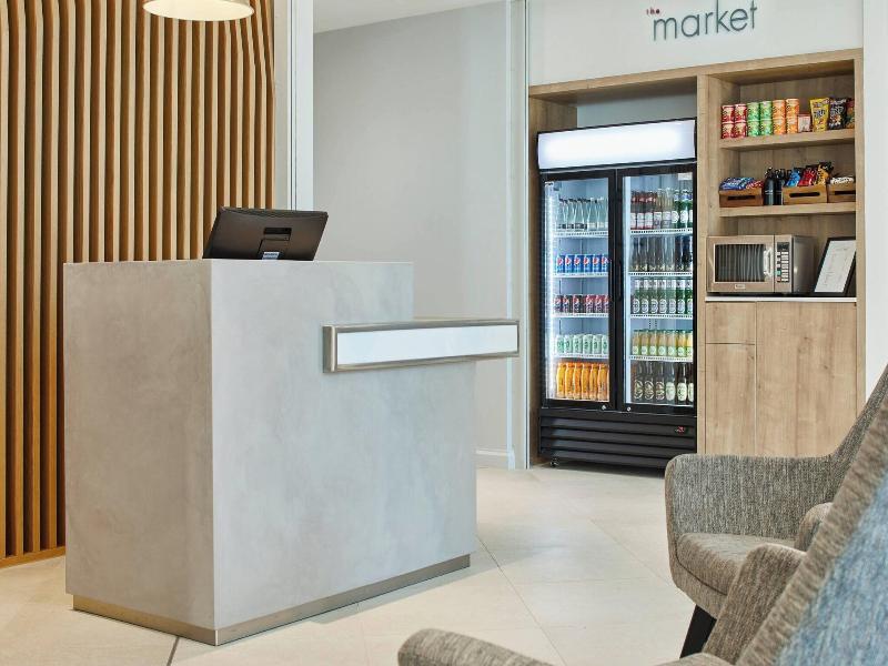 Courtyard By Marriott Oxford City Centre image