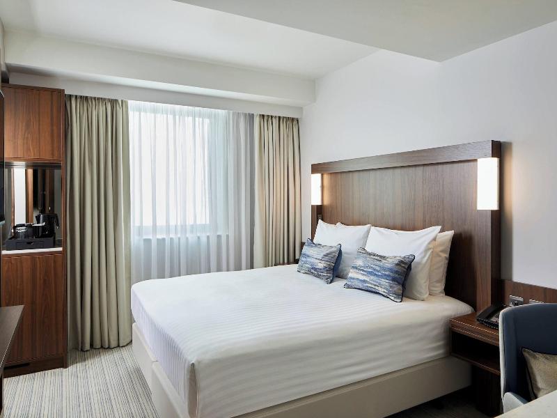 Courtyard By Marriott Oxford City Centre image