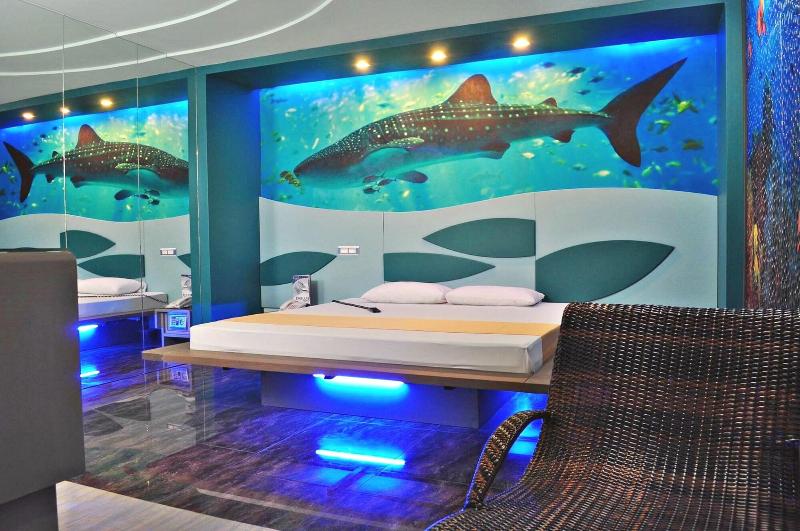 Hotel Dreamworld Las Pinas image