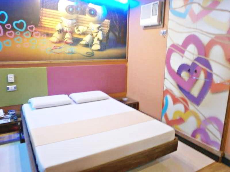 Hotel Dreamworld Las Pinas image