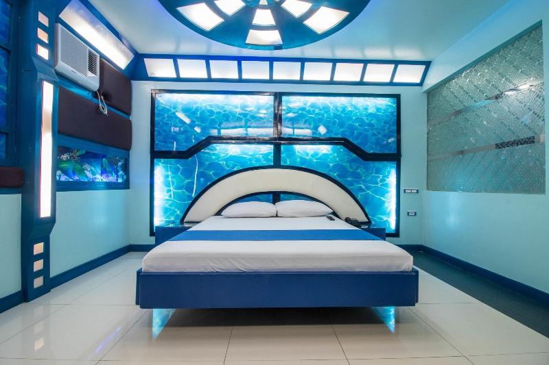 Hotel Dreamworld Las Pinas image